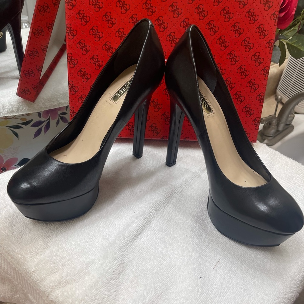 Guess 8.5, 5"heels and 2.5-3" platform.